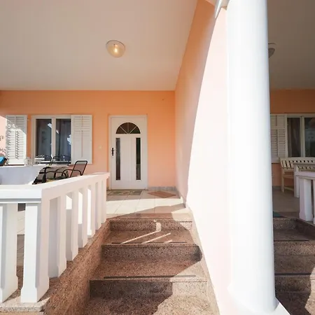 Ana Apartmán