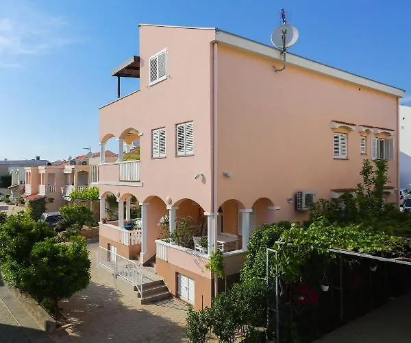 Ana Apartamento Petrčane