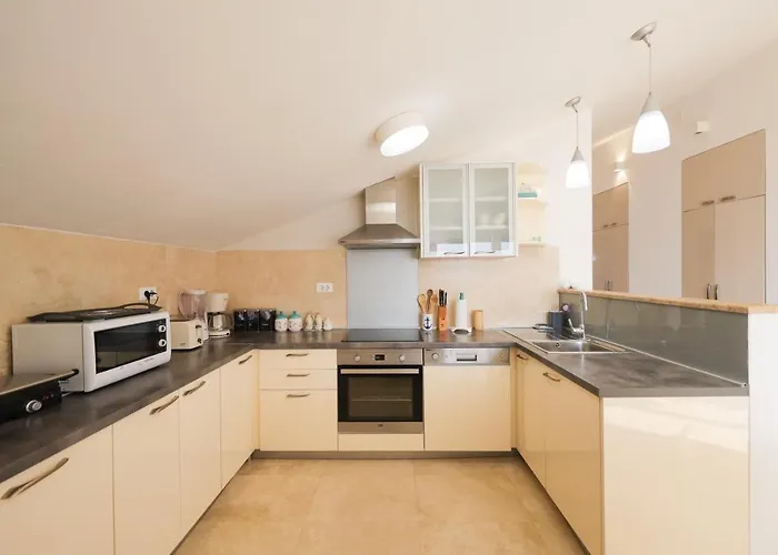 Ana Apartamento