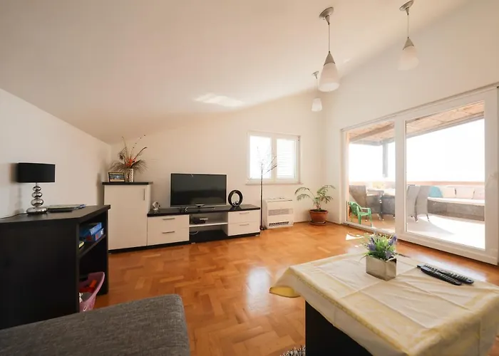 Ana Apartamento