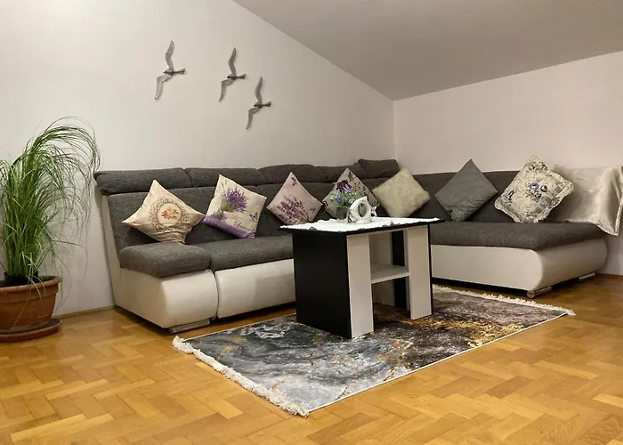 Ana * Petrčane