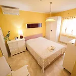 Ana Apartman