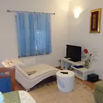 Ana Apartment Petrcane
