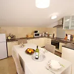 Ana Apartment *