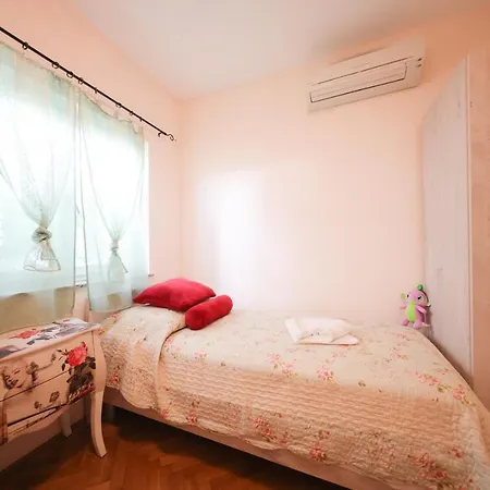 Ana Appartement Petrcane