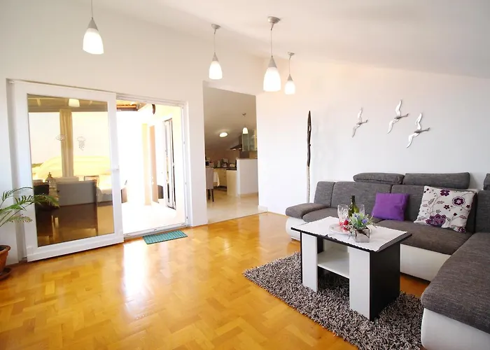 Ana * Петрчане